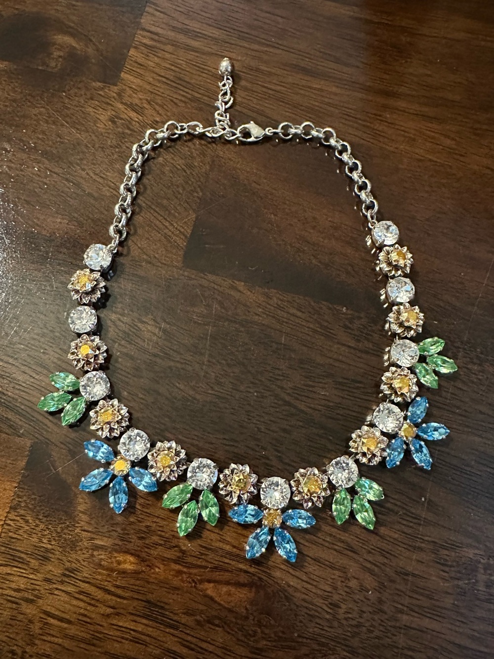 Sabika-inspired crystal choker style necklace